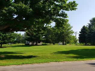 25912 Airline Rd, Sturgis, MI 49091