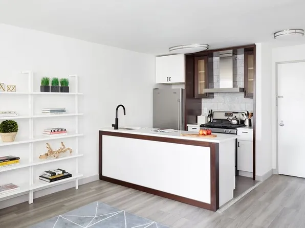 10-40 River Road image 2 of 12