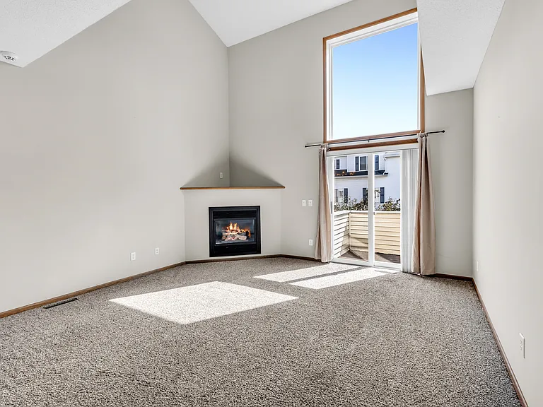 6834 Meadow Grass Ln S — Photo 30