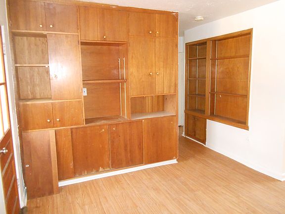 Dine/ Living Room conect