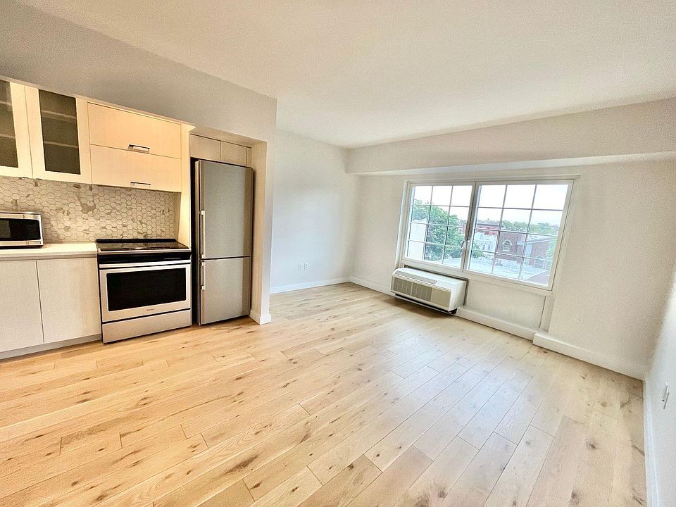 1st image of 555 Waverly Ave APT 5A
