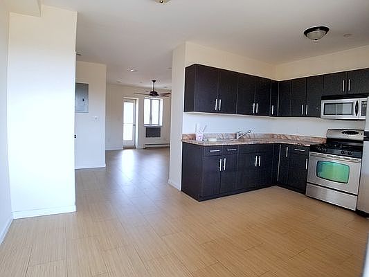2nd image of 379 Lefferts Ave APT 7A