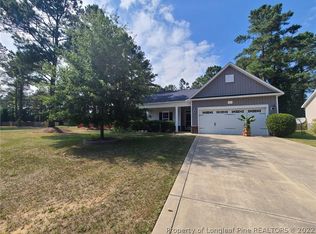 191 Triple Crown Dr, Raeford, NC 28376