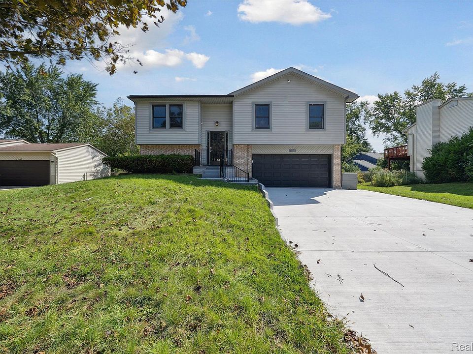 1st image of 23348 Cranbrooke Dr
