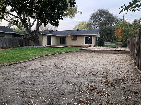 2nd image of 904 Walnut Ave