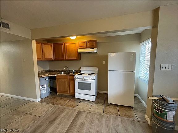 2nd image of 521 N 16th St #B