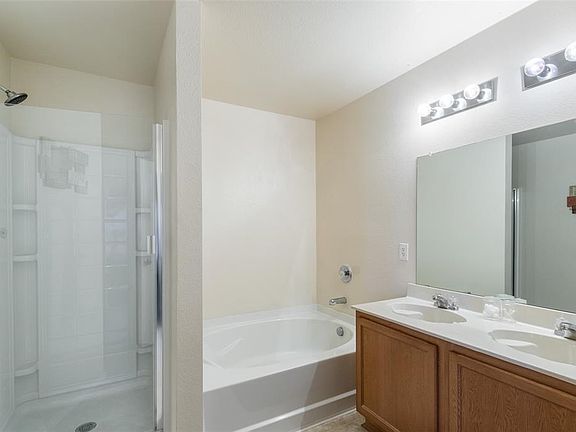 2nd image of 3009 Lipizzan Dr