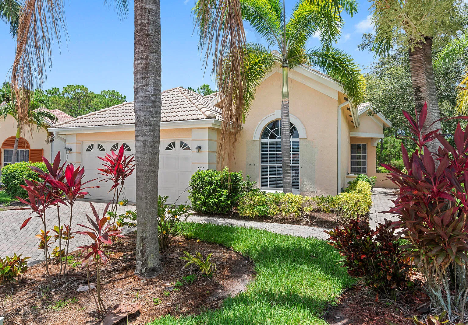 2 bed, 2.0 bath, 1847 sqft, $2,500 — Photo 3