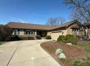 1509 Tiverton Trail Dr, Rochester Hills, MI 48306
