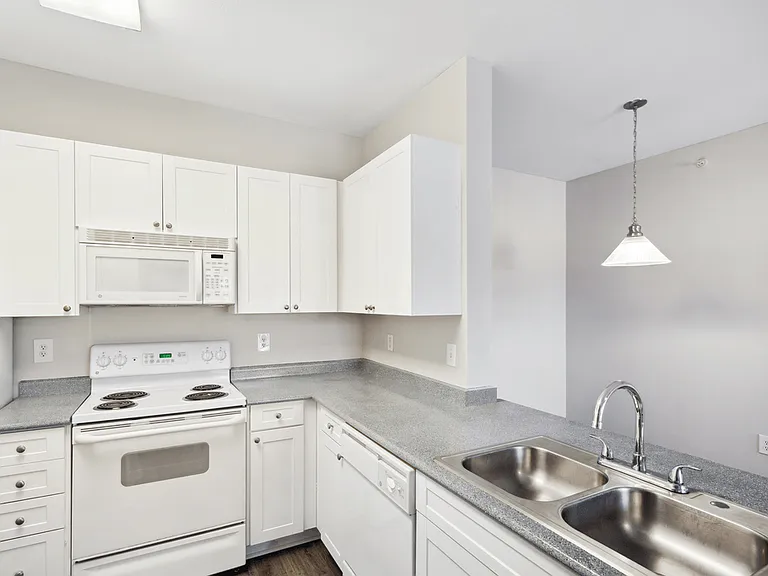 Providence Place Apartment Homes — Photo 4