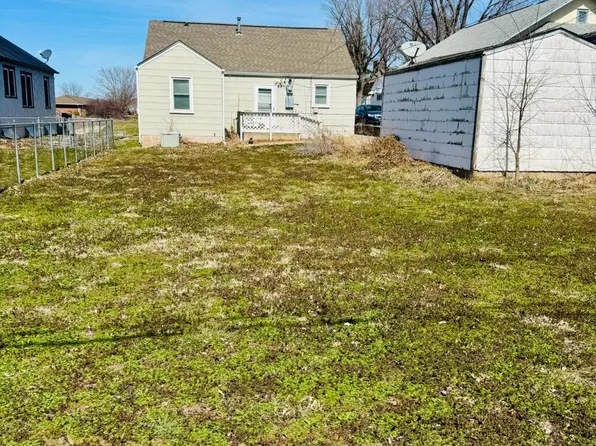 822 W 8th St, Concordia, KS 66901
