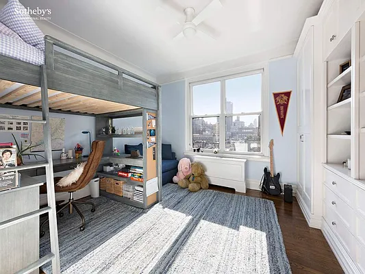 Sold by Sotheby's International Realty | media 16