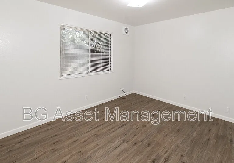1233 S 56th St #3 — Photo 7