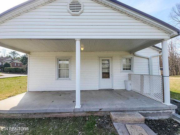 3rd image of 4129 Crippen Rd