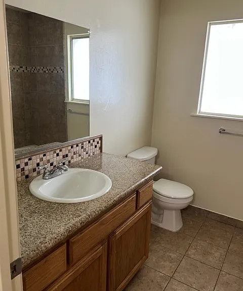 777 E King Ave #C — Photo 4