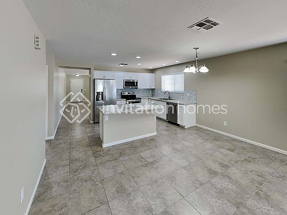 5th image of 2339 S Joslyn