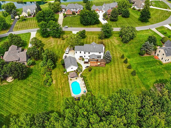 4th image of 7215 Fox Lake Dr
