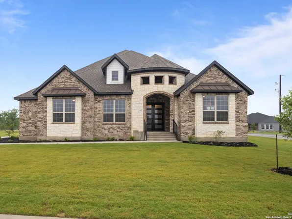 112 MATTHEW PATH, Castroville, TX 78009