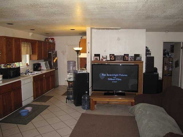 2nd image of 17205 Voorhes Ln