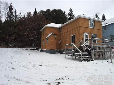 4th image of 1005 6th Ave
