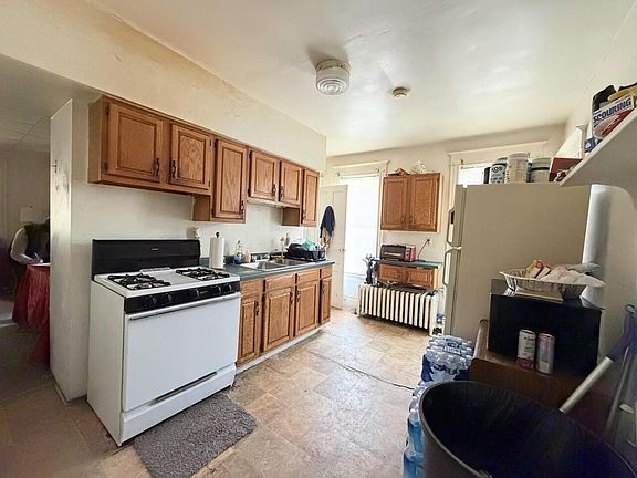 4th image of 1503 Chatham STREET