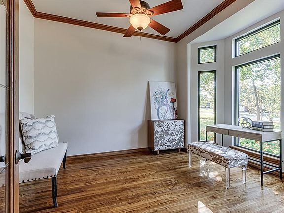 3rd image of 16401 Roserock Cir