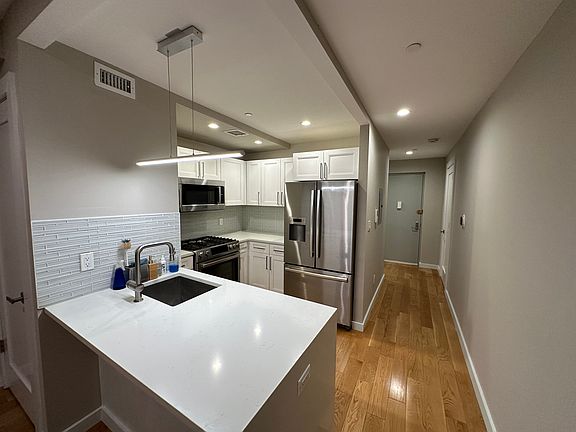 4th image of 21-17 31st Ave #2E