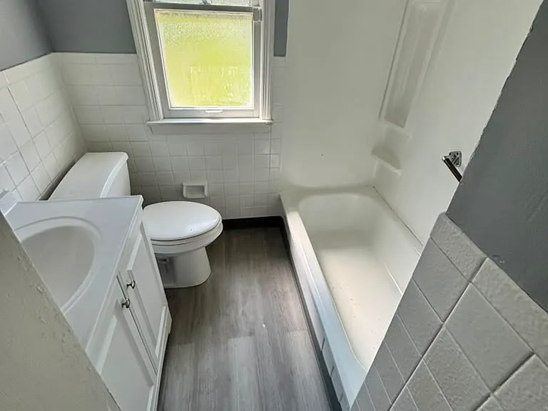 15408 Fernway Dr — Photo 1