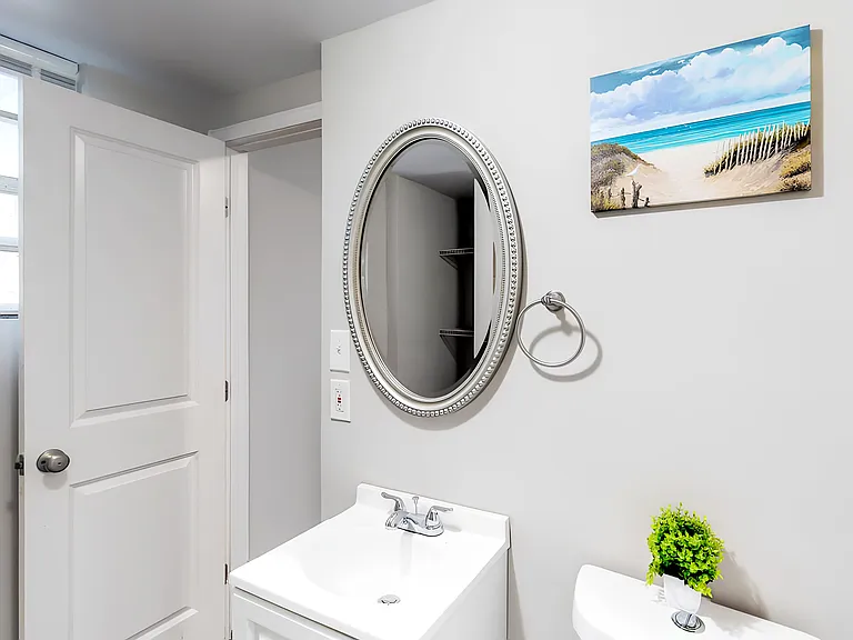 Downstairs shared full bathroom