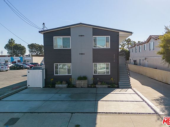 2nd image of 2212 Mathews Ave