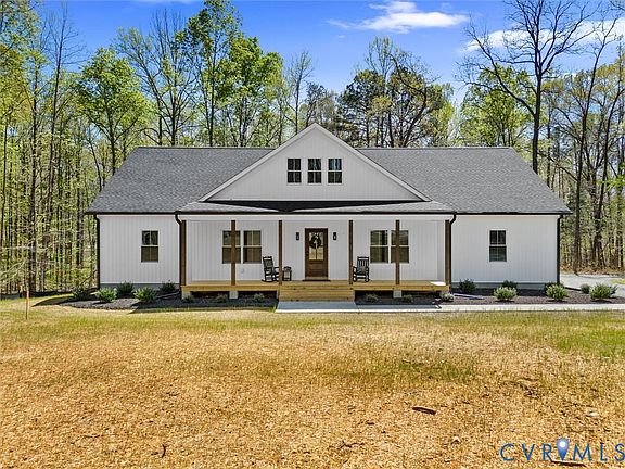 2nd image of 3167 Pineview Dr