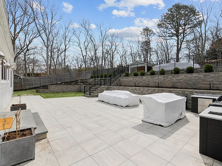 6 W Landing Rd — Photo 7