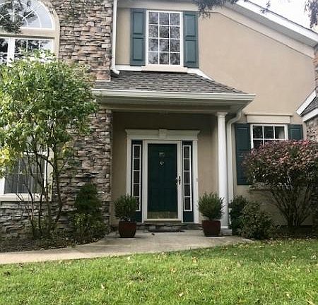 Front of Townhome