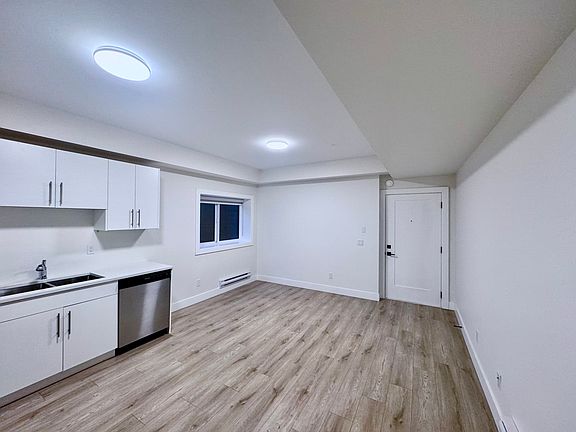 5th image of 5248 Goldspring Pl #B42