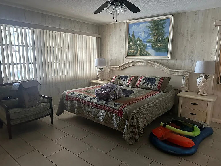 1155 Shady Cove Rd E — Photo 8