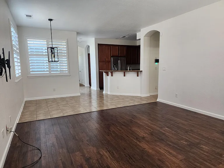 1086 Silver Coyote Dr — Photo 5