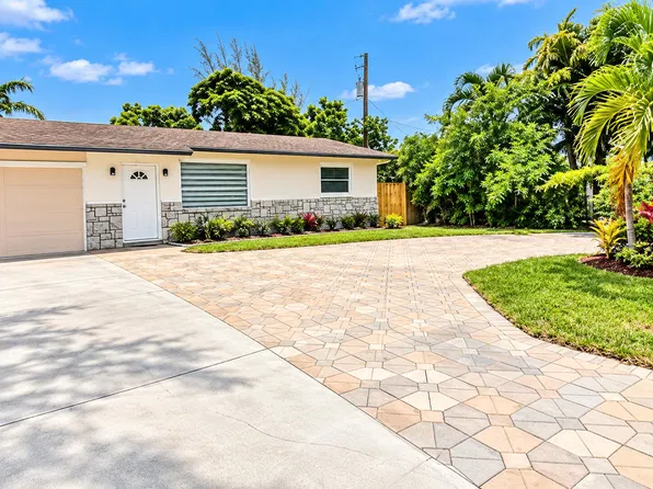 3893 Allison Ct, Lake Worth, FL 33461