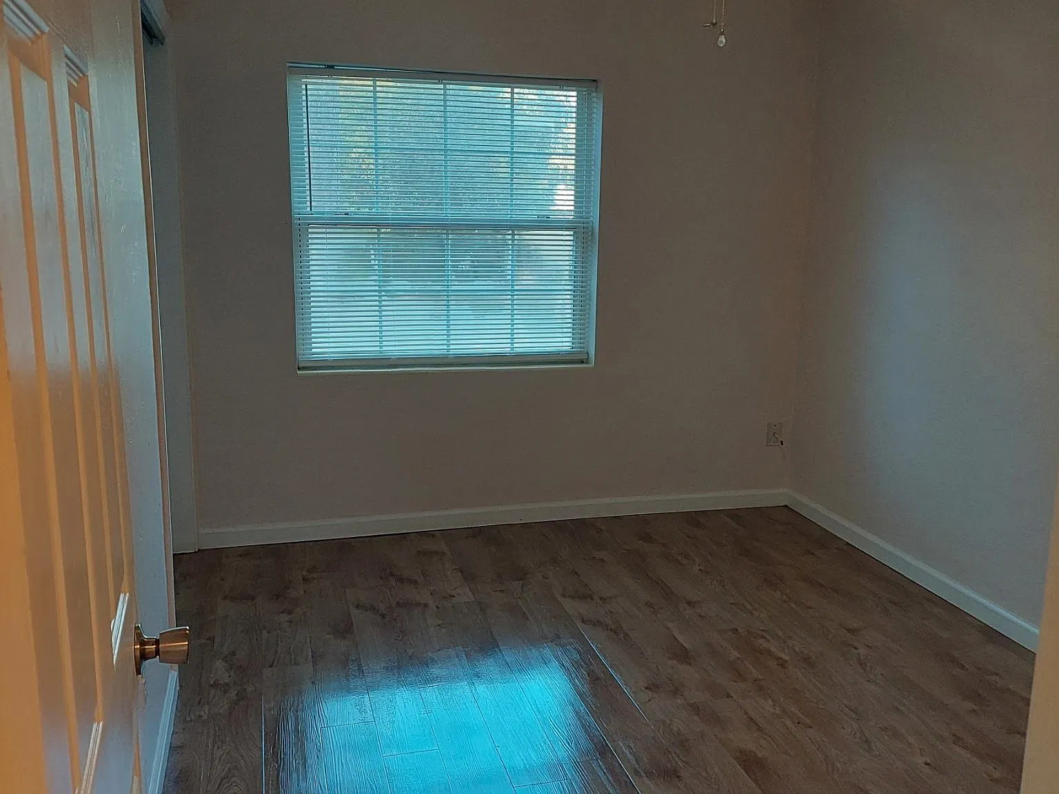 4 bed, 1074 sqft, $1,600 — Photo 3