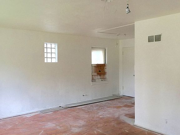 4th image of 5525 Era Ave