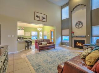 6104 Whisper Ridge Dr NW, Albuquerque, NM 87120