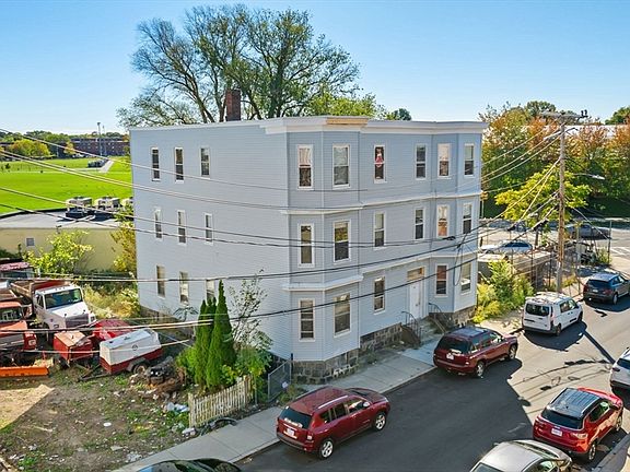 2nd image of 104 Nightingale St