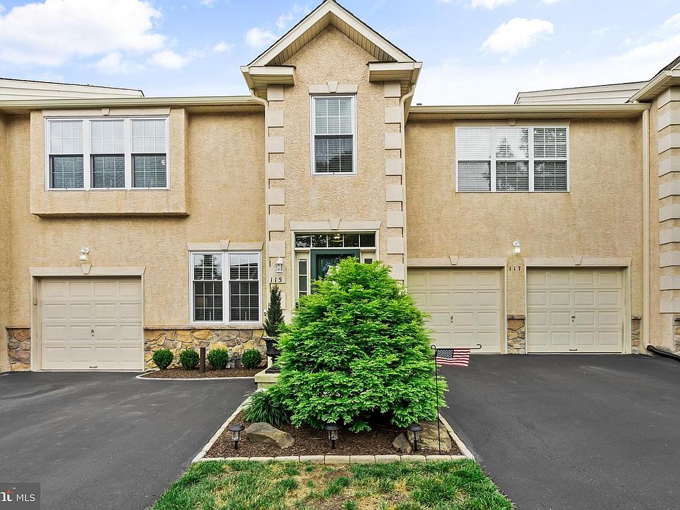 1st image of 115 Hampton Green Dr