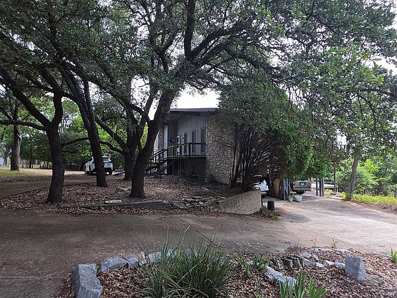 2nd image of 6657 Ivy Ridge Cir