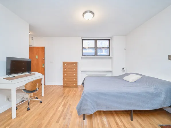 274 West 71st Street image 3 of 7