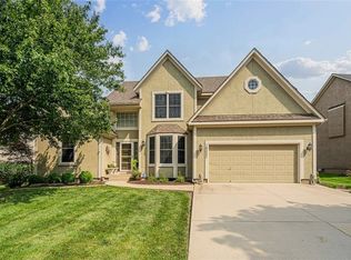 16027 S Locust St, Olathe, KS 66062