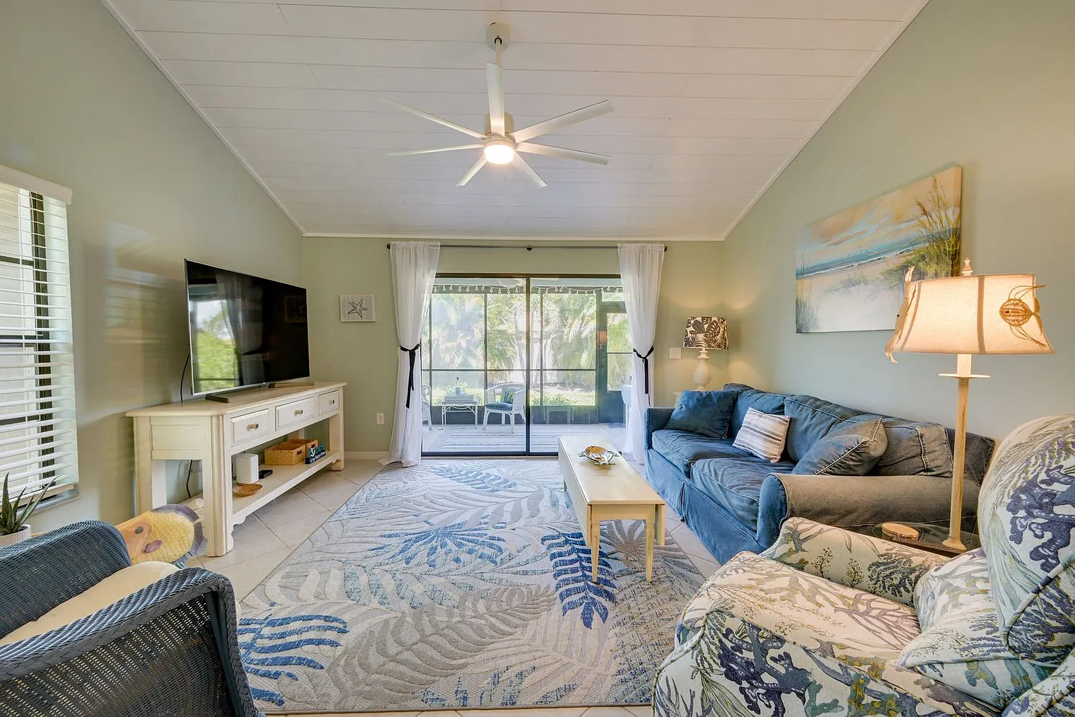 2 bed, 2.0 bath, 1033 sqft, $3,097 — Photo 1