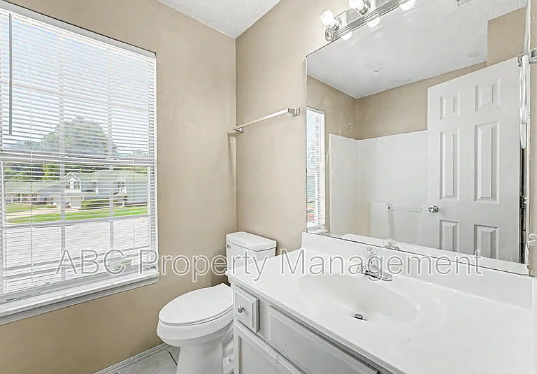 3033 W Mica St — Photo 19