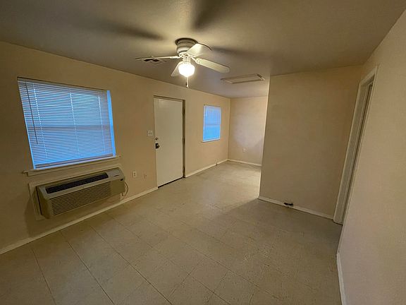 3rd image of 104 S Louisville Ave