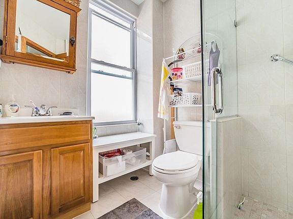 2nd image of 8505 112th St