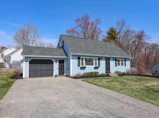 2 April Dr, Nashua, NH 03060